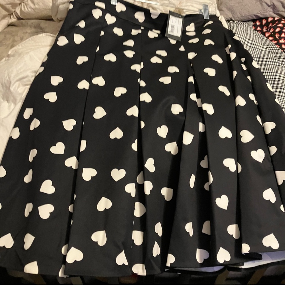 -kate spade ♠️- Scattered Mini Hearts Black and White Midi Skirt, Size 12, NWT - Picture 9 of 15